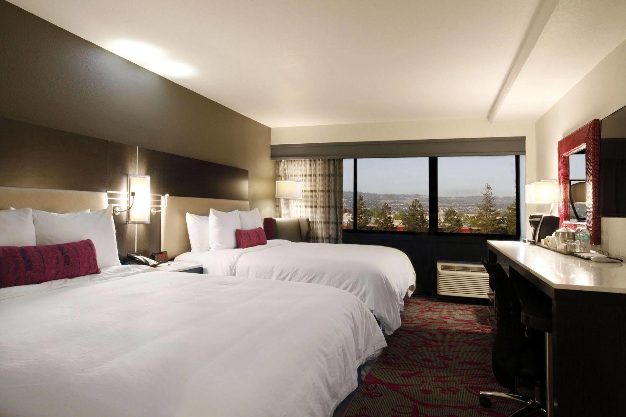 Radisson Hotel Oakland Airport Екстер'єр фото