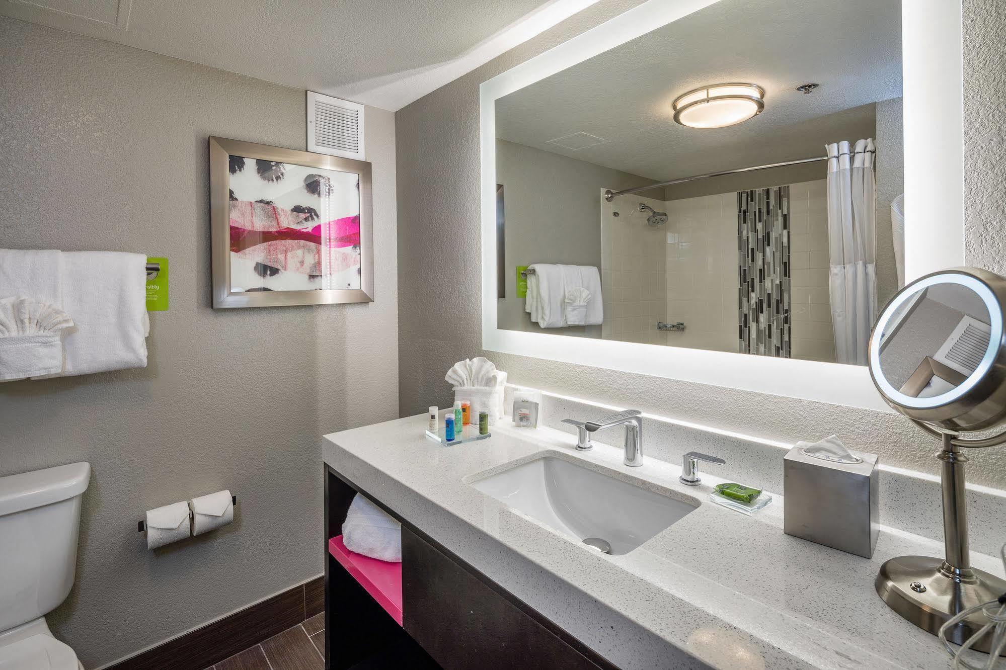 Radisson Hotel Oakland Airport Екстер'єр фото
