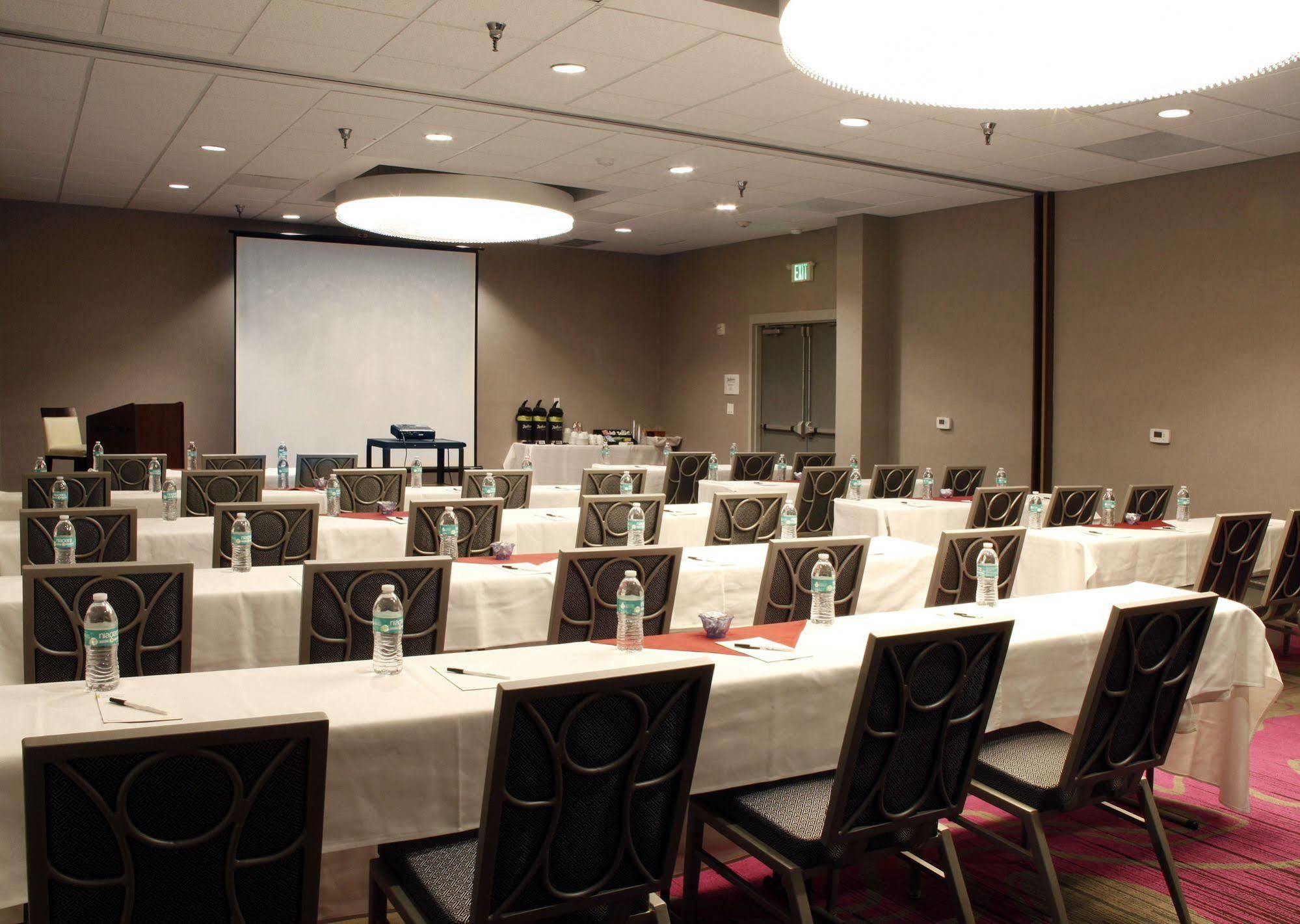 Radisson Hotel Oakland Airport Екстер'єр фото
